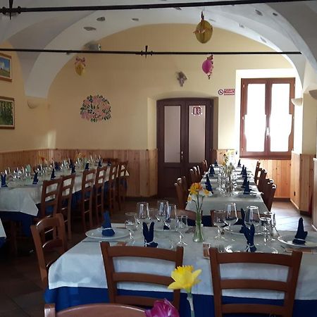 Hotel Trattoria Bar Pace Re Exterior foto